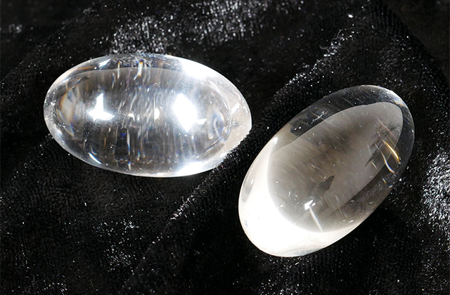 マニカラン水晶の原石・ブレスレット